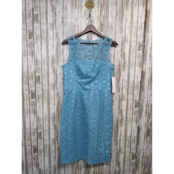 Maggy London Turquoise Lace Overlay Sleeveless Shift Dress Womens Size 8 NWT Maggy London Turquoise Lace Overlay Sleeveless Shift Dress Womens Size 8 NWT